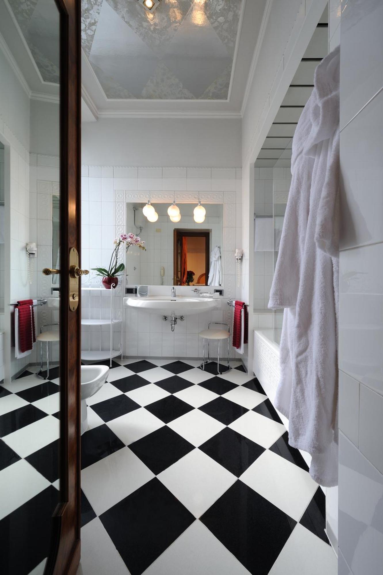 Farnese Hotel Rome